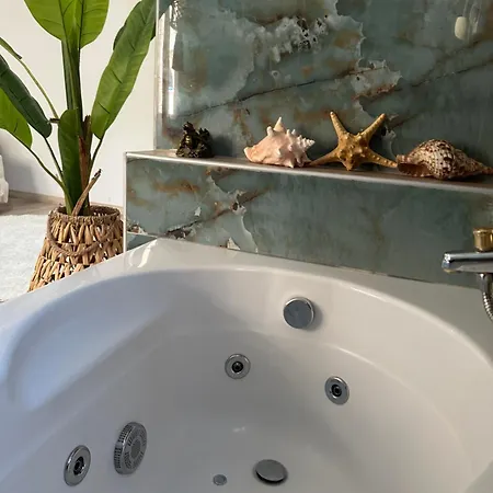 Apartamento Gjonis House